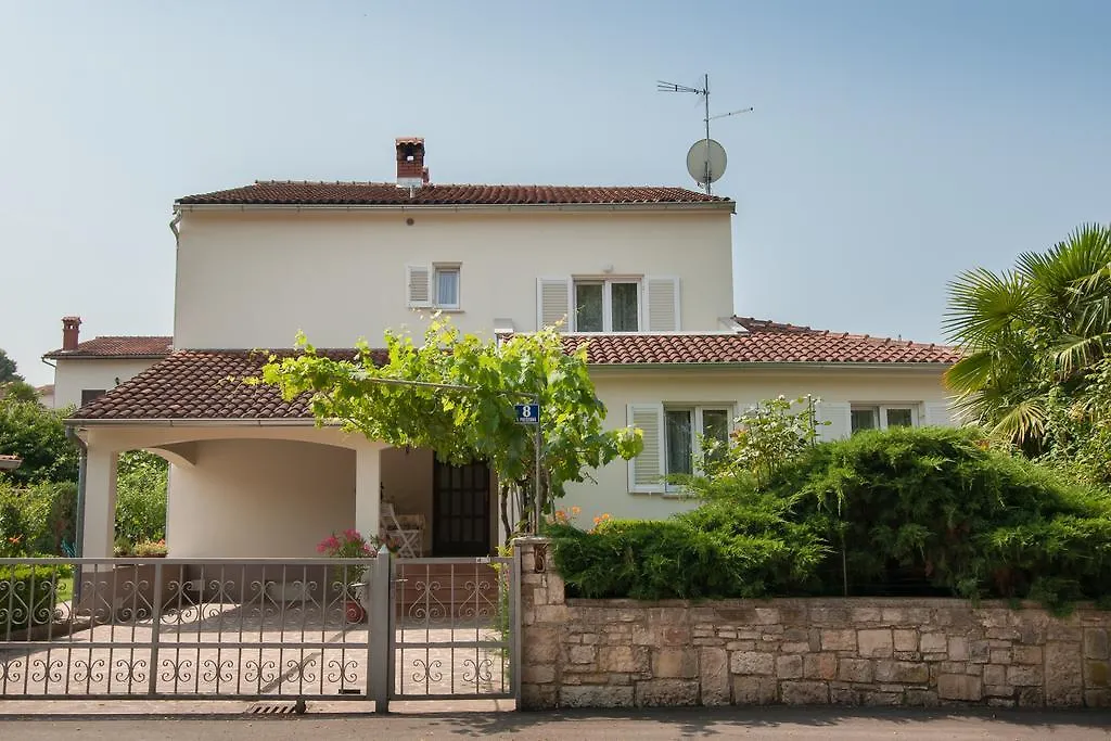 Apartment Nadia Porec